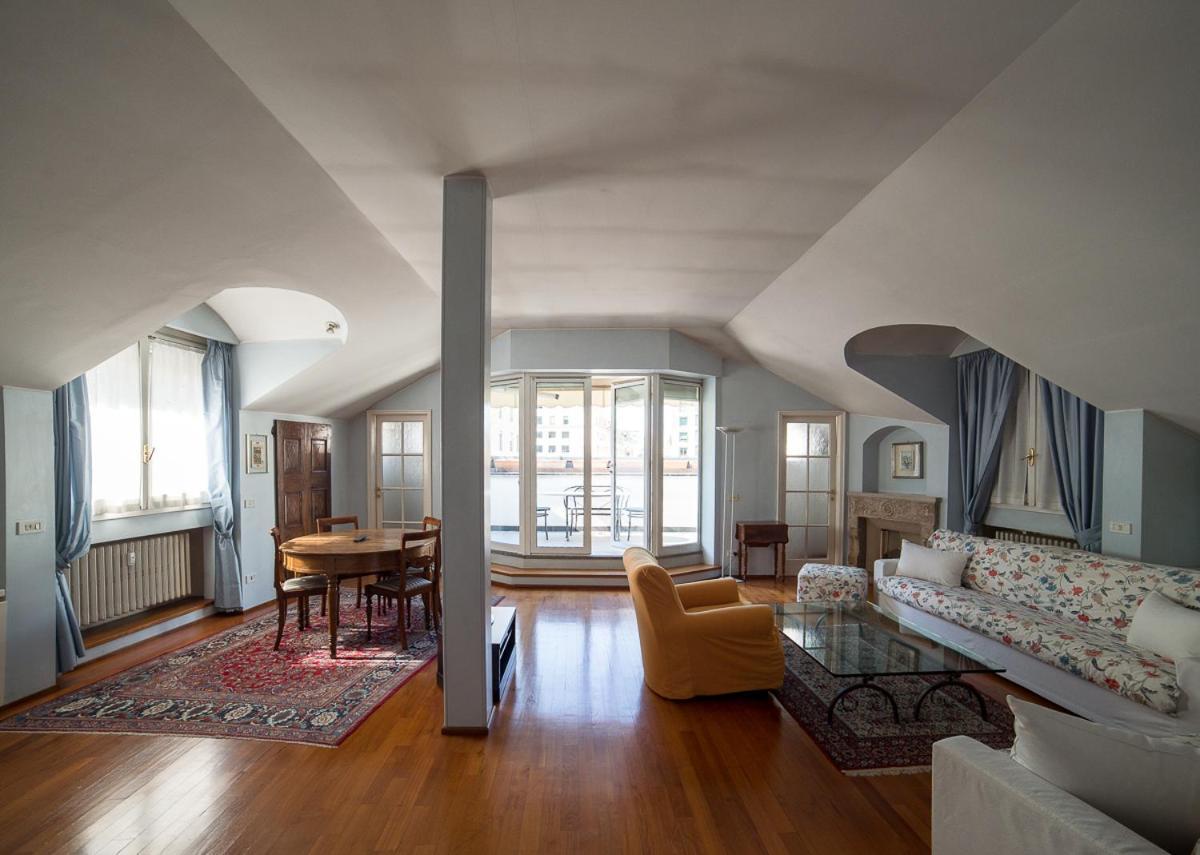 Apartment Duomo 7 *